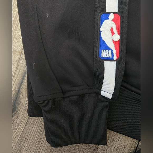 Pro Standard NBA Chicago Bulls Retro 1 "Yellow Ohcre" Track Jacket & Pants Set - Picture 6 of 11